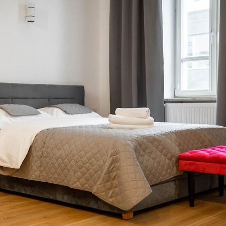 Piekna Yellow Studio Warszawa Eksteriør bilde
